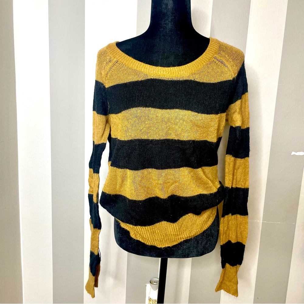H&M Striped Lightweight Knit Boatneck Long Sleeves Knit Popover Casual Sweater